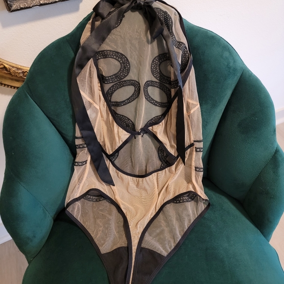 Thistle and Spire Medusa Bodysuit - Picture 3 of 3